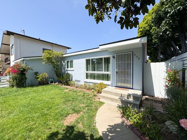 936-938 A Ave. - 936-938 A Ave. Apartment Unit 936