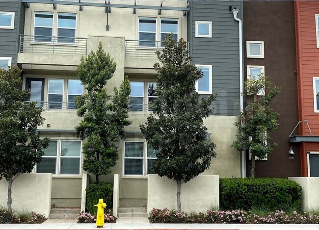 Photo - 211 S Orange St Townhome