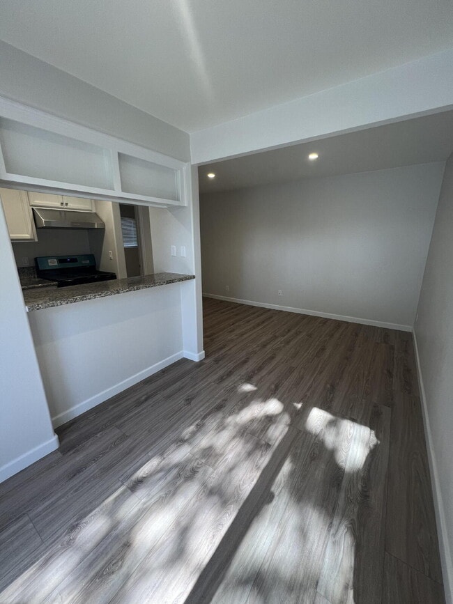 Photo - Available July 1st, Charming 1-Bedroom Oasis on Highland Drive, Oxnard - Silver Stand