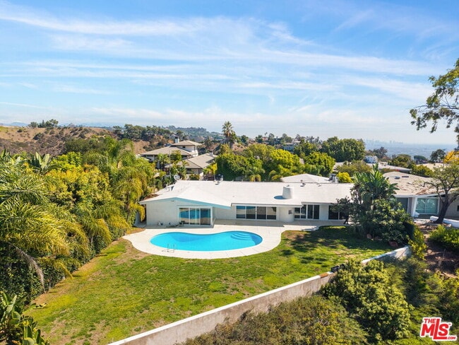 Building Photo - 1641 Tower Grove Dr