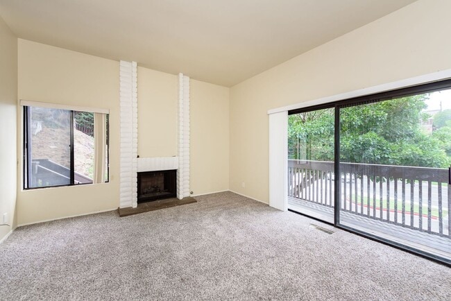 Photo - Spacious SDSU Townhome For Rent!
