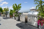 Rooftop - TENTEN Glendale Apartments