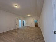 Photo - 1402 San Remo Dr House