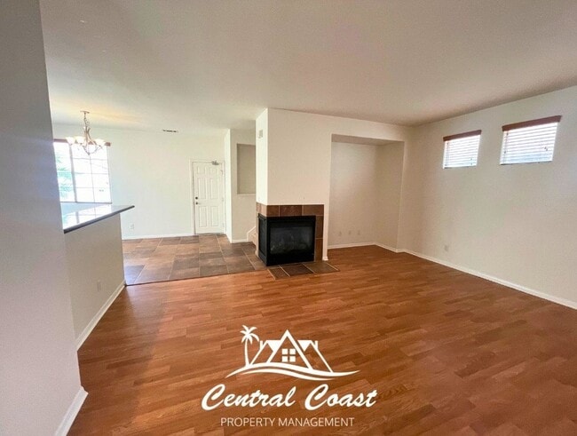 Photo - 2219 Cordoban Ln