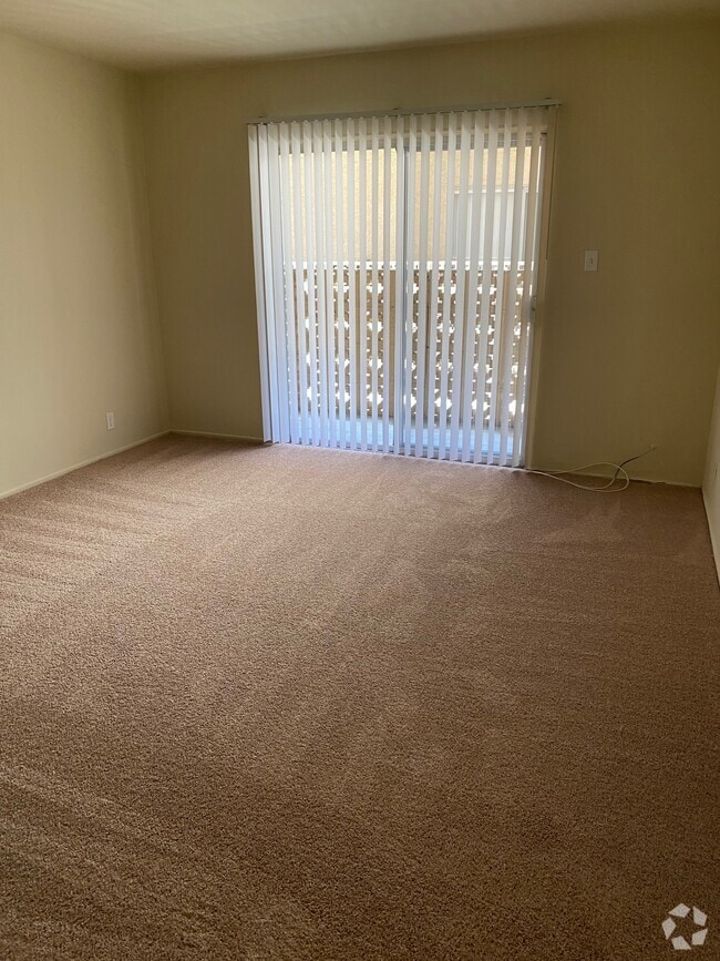 Building Photo - 4532 W 173rd St Unit 4 Rental