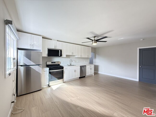 Photo - 1505 Cochran Ave Unit 2