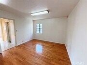 Photo - 1050 Mayflower Ave