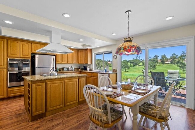 Sweeping Views! Rare and Peaceful 5-home e... - Sweeping Views! Rare and Peaceful 5-home e...