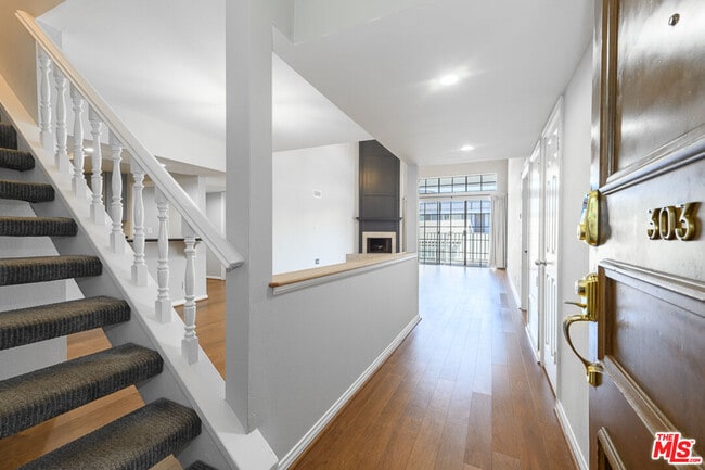 Photo - 11667 Gorham Ave Unit 303