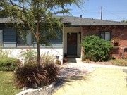 Photo - Spacious three bedroom one and half bath house in Sunland!