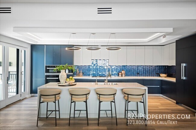 Photo - 160 N La Peer Dr Unit 205