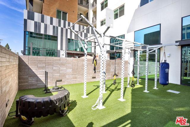 Building Photo - 11950 Erwin St Unit B648