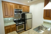 Photo - 320-322 N Oakhurst Dr