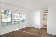 Photo - 878 Capitan St