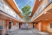 Courtyard - 13354 Vanowen St