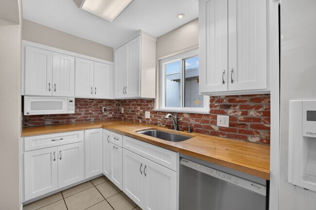 Photo - Minutes to the Beach! Updated 2 Bedroom Condo with Parking Included