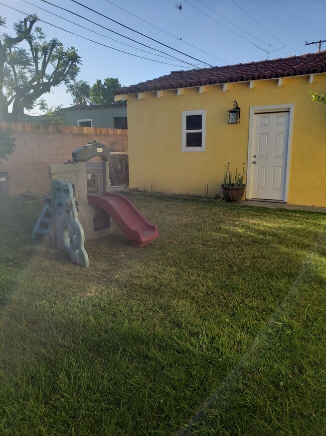 Photo - 705 Keenan St