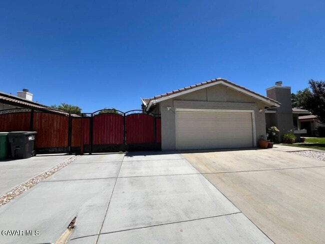 Photo - 43770 Santa Rosa Cir