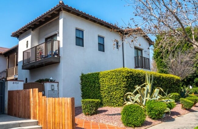 Photo - 3 Bedroom 2 Bathroom Apartment