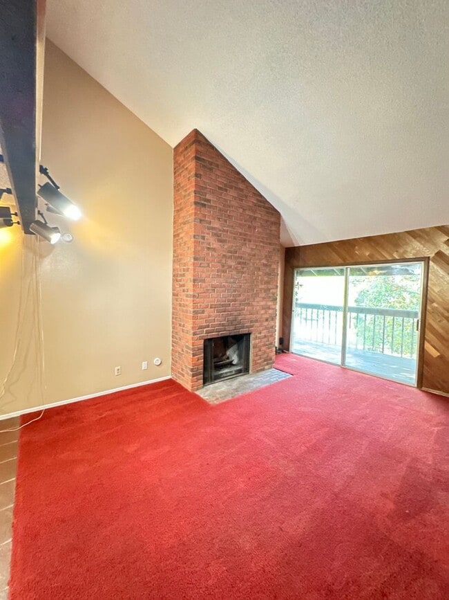 Photo - Long Beach 2 bed 2 bath - 2 Car Gar - Gated Community - Great Amenities!