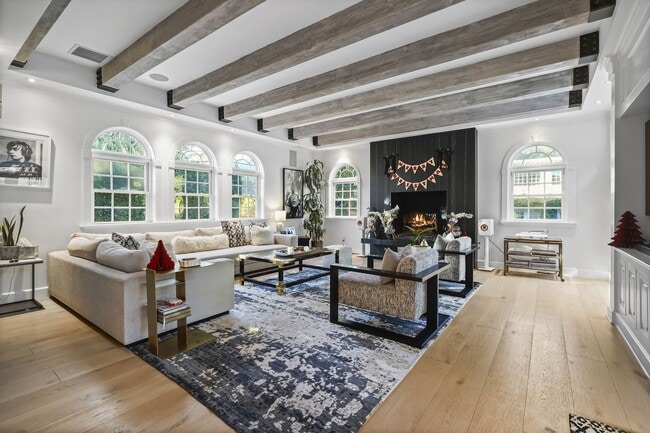 Photo - 23255 Mariposa De Oro St