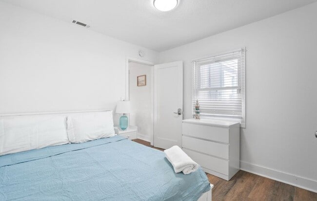 Photo - 7822 Sycamore Drive