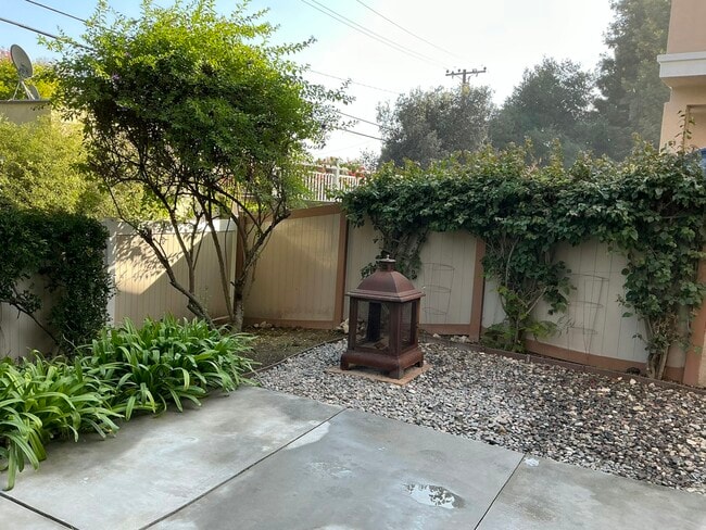 Photo - 852 N Monterey St