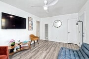 Photo - 160 W Jason St Townhome