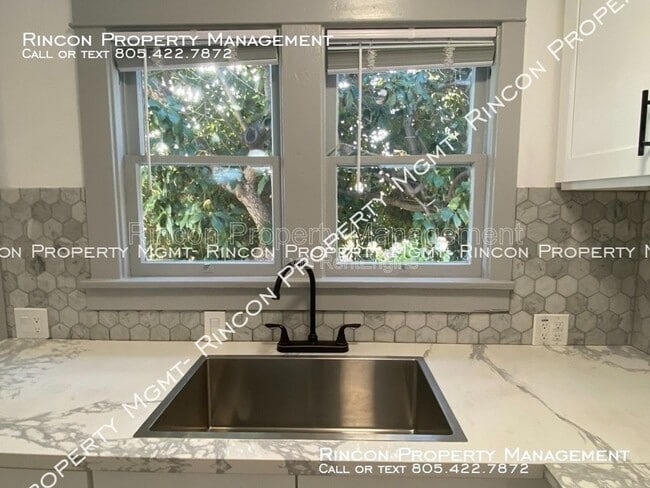 Photo - 656 Poli St