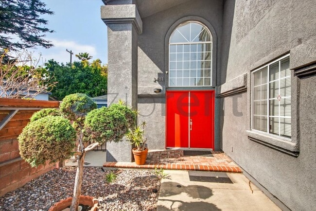 Photo - 2481 S Bundy Dr