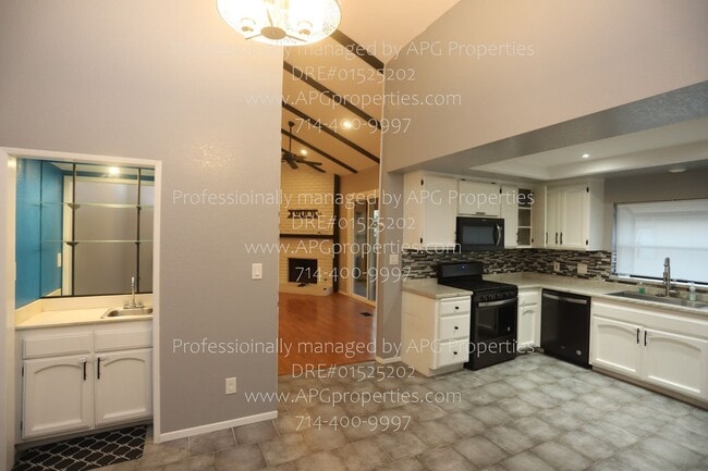 Photo - 9321 Chapman Ave