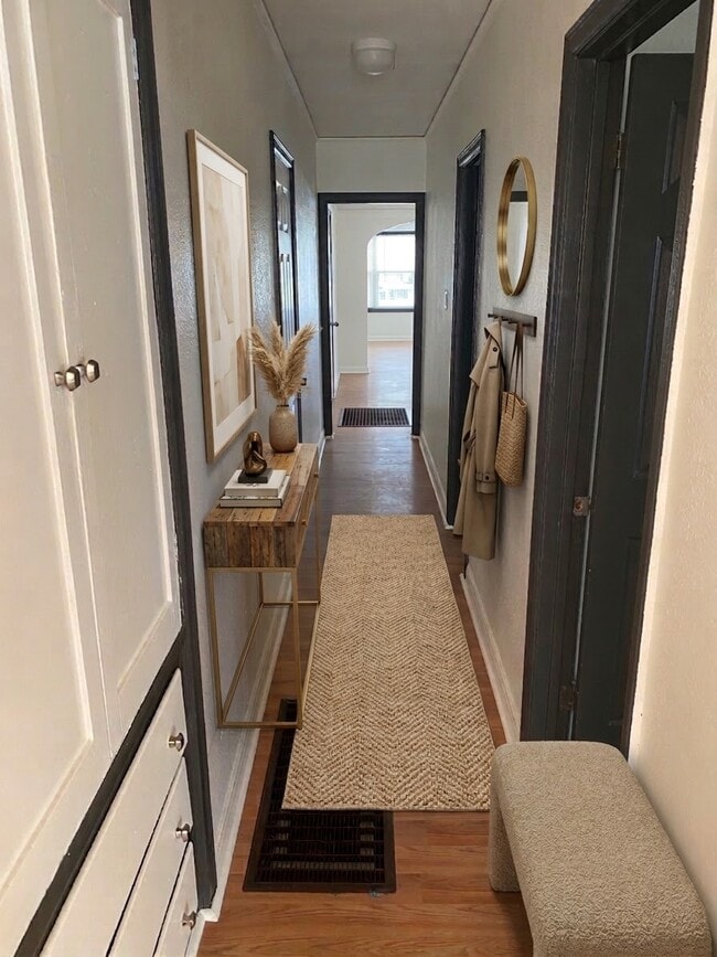 Hallway - 2634 S Redondo Blvd Unit 2634