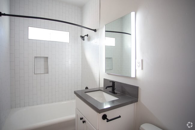 Studio-450 SF - Sienna on Sanborn