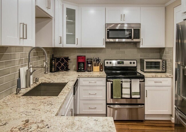 Photo - 100 Scholz Plaza Unit 108