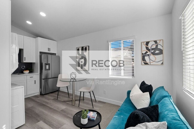 Photo - 1638 Elm Ave Unit 2