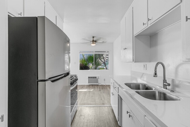 Building Photo - Park Fulton