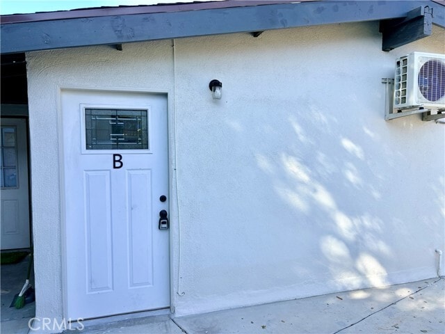 Photo - 4585 Hawthorne St