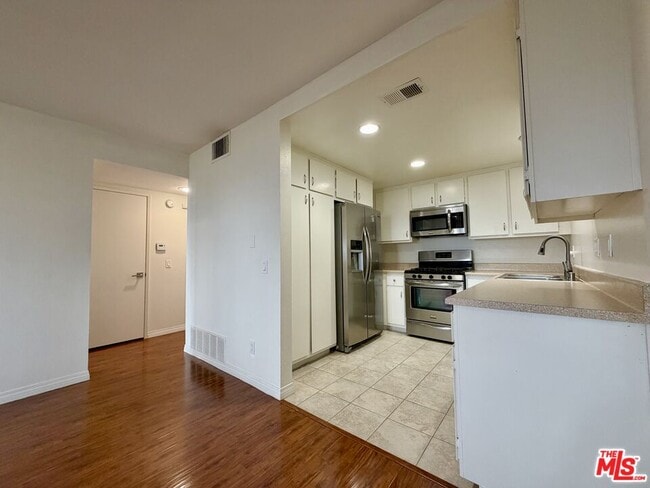 Photo - 1348 E Hillcrest Dr Unit 69