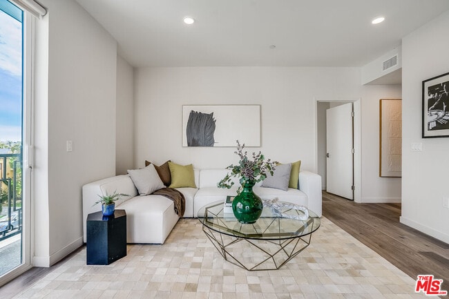 Photo - 1101 S Bedford St Unit 301