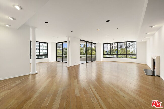 Photo - 10430 Wilshire Blvd Unit 202