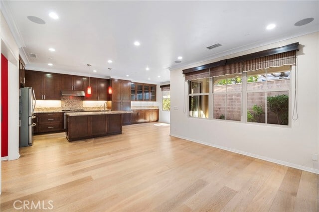 Photo - 206 Bancroft