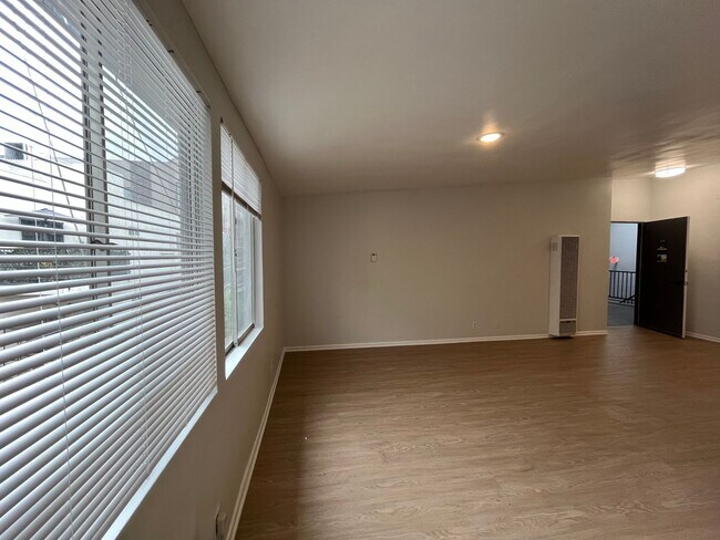 Photo - 1253 Havenhurst Drive