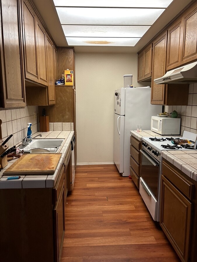 Photo - 1540 Centinela Ave