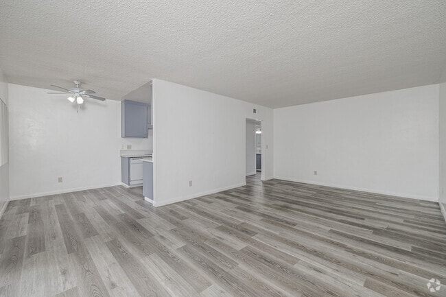 2BR, 1BA - 925SF - Living/Dining Room - Casa Corona