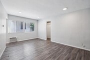 Photo - 5405 Lindley Avenue Apartments