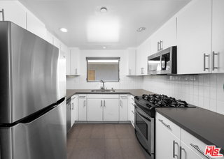 Photo - 159 W Green St