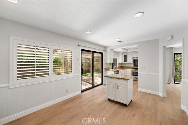 Photo - 46 Silkberry