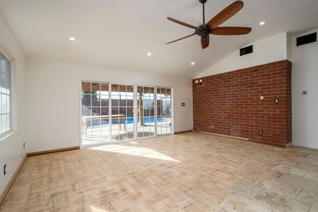 Photo - b10436 Unit 10436