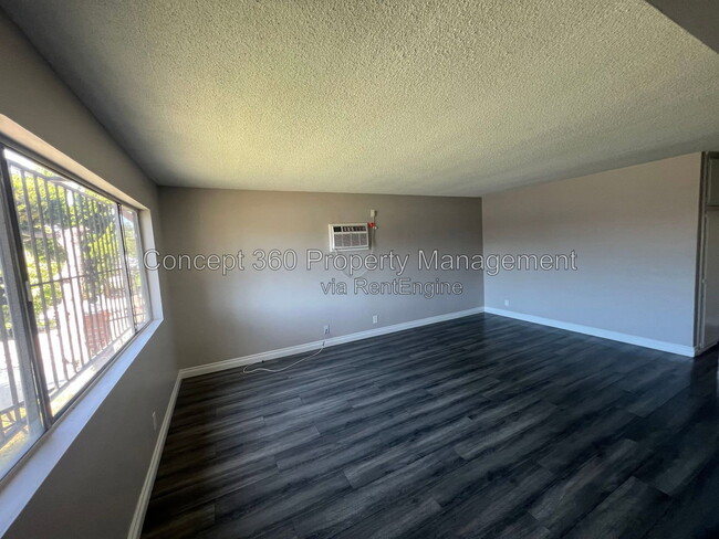 Photo - 2268 Myrtle Ave