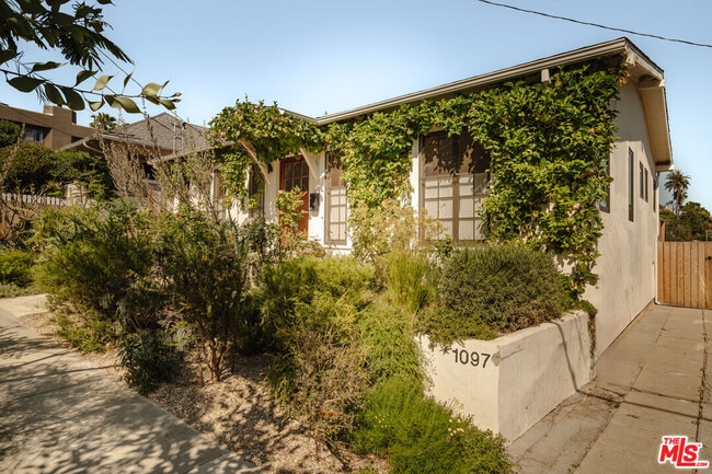 Photo - 1097 W Kensington Rd